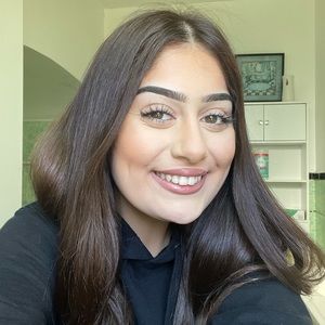 Meet your Posher, Ariana-noemi